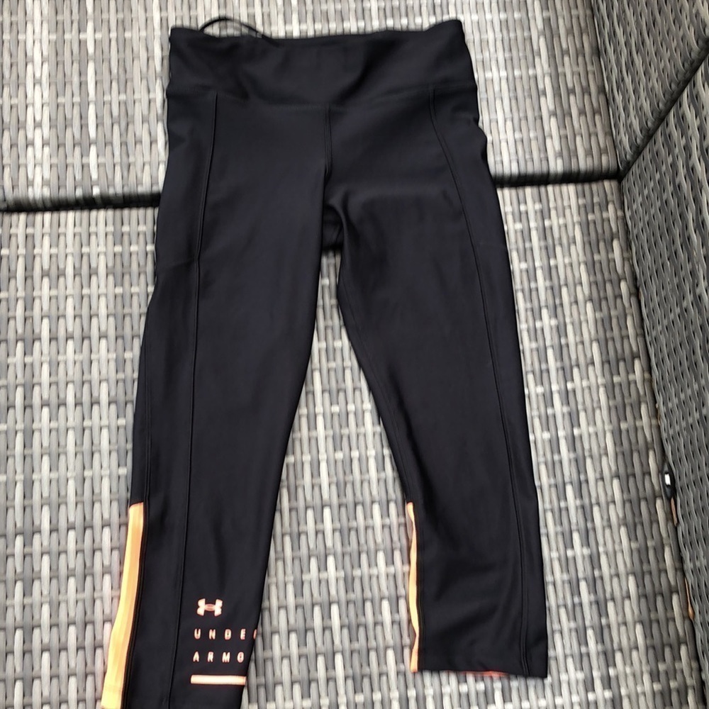 Under Armour compression heat gear Capri leggings size S